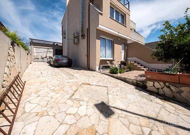 Villa di 184 m² con più di 5 locali a Maracalagoni
