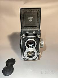 Macchina fotografica Seagull 4A TLR + pellicola