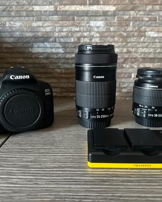 CANON EOS 2000D + EFS 18-55 mm + EFS 55-250 mm