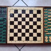 Gioco: scacchi-dama-mulino e vari