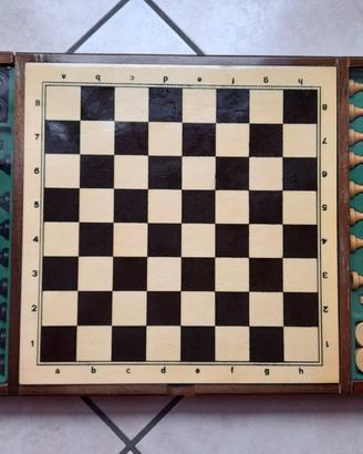 Gioco: scacchi-dama-mulino e vari