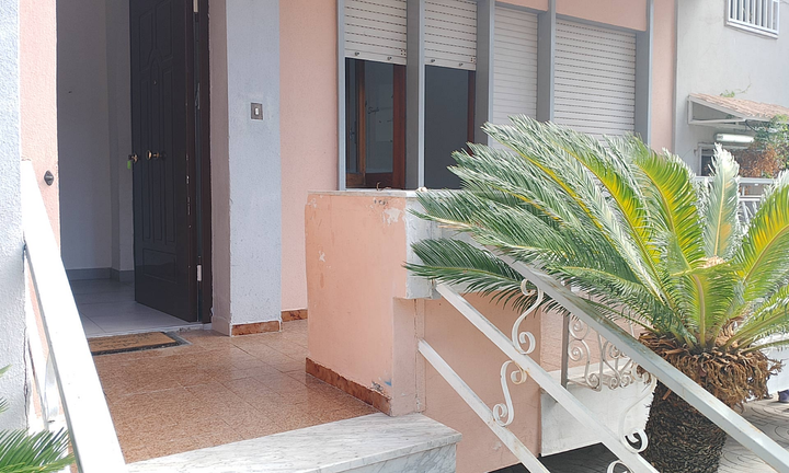 Pozzuoli appartamento indipendente con terrazzino