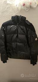 piumino moncler nero lucido