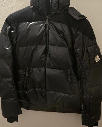 piumino moncler nero lucido