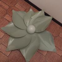 fiore in plexiglas per allestimento 