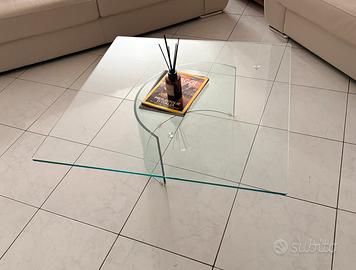 Tavolino in cristallo