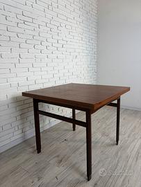 Tavolo danese in teak anni ’60.