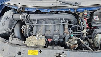 Motore per Mercedes Vito 2.1 Diesel del 1999