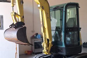MINIESCAVATORE YANMAR VIO35