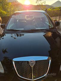  lancia y in buone condizioni