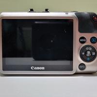 Canon EOS M + obiettivo 18-55mm + accessori