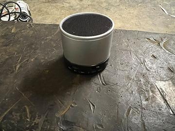 Mini Cassa bluetooth WSTER argento