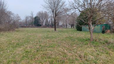 Superficie: 2000 m², urbanisticamente edificabili