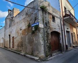 Fabbricato da ristrutturare in pieno centro