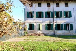 RUSTICO A AIELLO DEL FRIULI