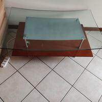 tavolino in vetro curvo e legno 