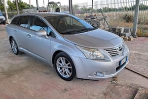 Avensis 2.0d-4d 2010