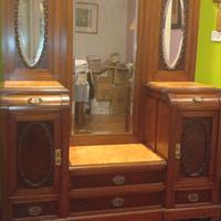 Mobile comò antico con specchio e marmo rosa