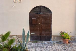 Alghero centro storico locale cantina