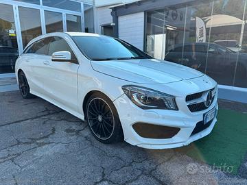 MERCEDES-BENZ CLA 200 d Automatic Premium Dark Nig