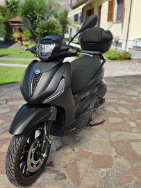 Piaggio Beyerly 300 Deep Black