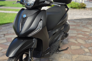 Piaggio Beyerly 300 Deep Black