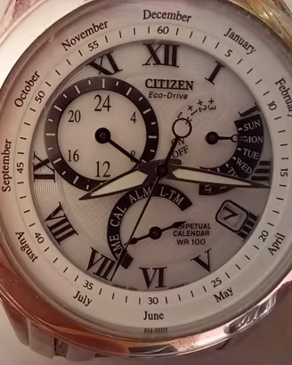 Citizen, orologio uomo da polso carica solare.