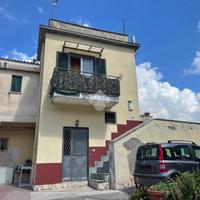 MONOLOCALE A POLLENA TROCCHIA