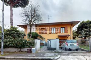 Casa Indipendente con Ampio Giardino in Centro a S