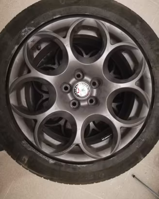 Cerchi Alfa Giulia da 17 gomme Michelin 225 50 17