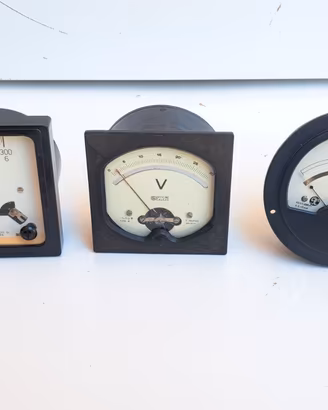 Strumenti di Misura Analogici Vintage (Amperometro
