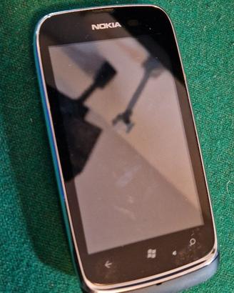 NOKIA LUMIA 610