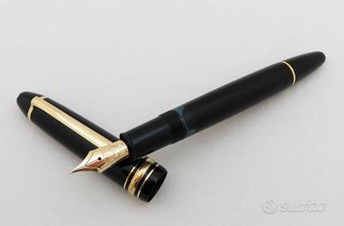 Montblanc meisterstuck fountain pen 14 kt