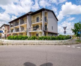 VILLA A SCHIERA A CAMPOSANTO