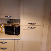 cucina color  avorio ad angolo