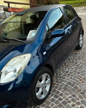 Toyota Yaris 5 porte benzina 1000