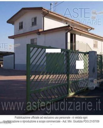 Attività Commerciale Crotone [A4353706]