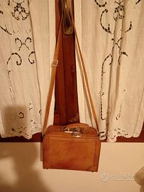 valigetta a tracolla cuoio