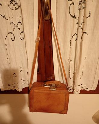 valigetta a tracolla cuoio