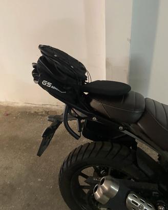 Portapacchi moto scrambler 400X speed trimph
