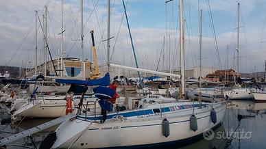 Barca a vela Comet 333 natante