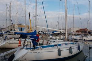 Barca a vela Comet 333 natante