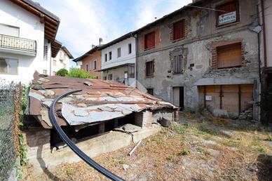 CASA SEMINDIPENDENTE A CHÂTILLON