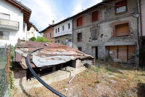 CASA SEMINDIPENDENTE A CHÂTILLON