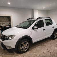 Dacia Sandero Stepway 1.5 dci 90cv automatica