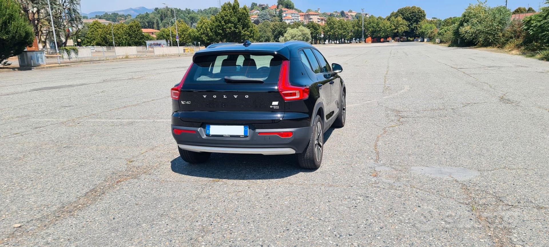 Volvo Xc40 2021 photo 2