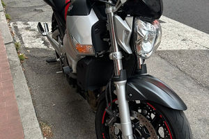 Suzuki gsr 600 2006 naked