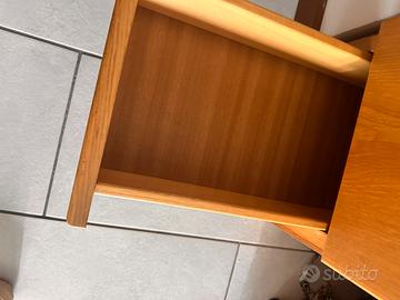 Mobile portacuscini / Testiera letto in legno
