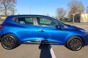 Renault Clio 4 serie 1.2 benzina Blu Km 75.000