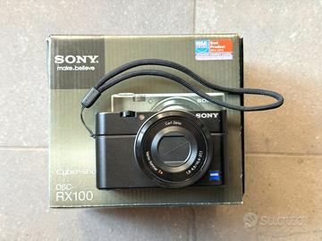 Sony RX100 compatta premium tascabile